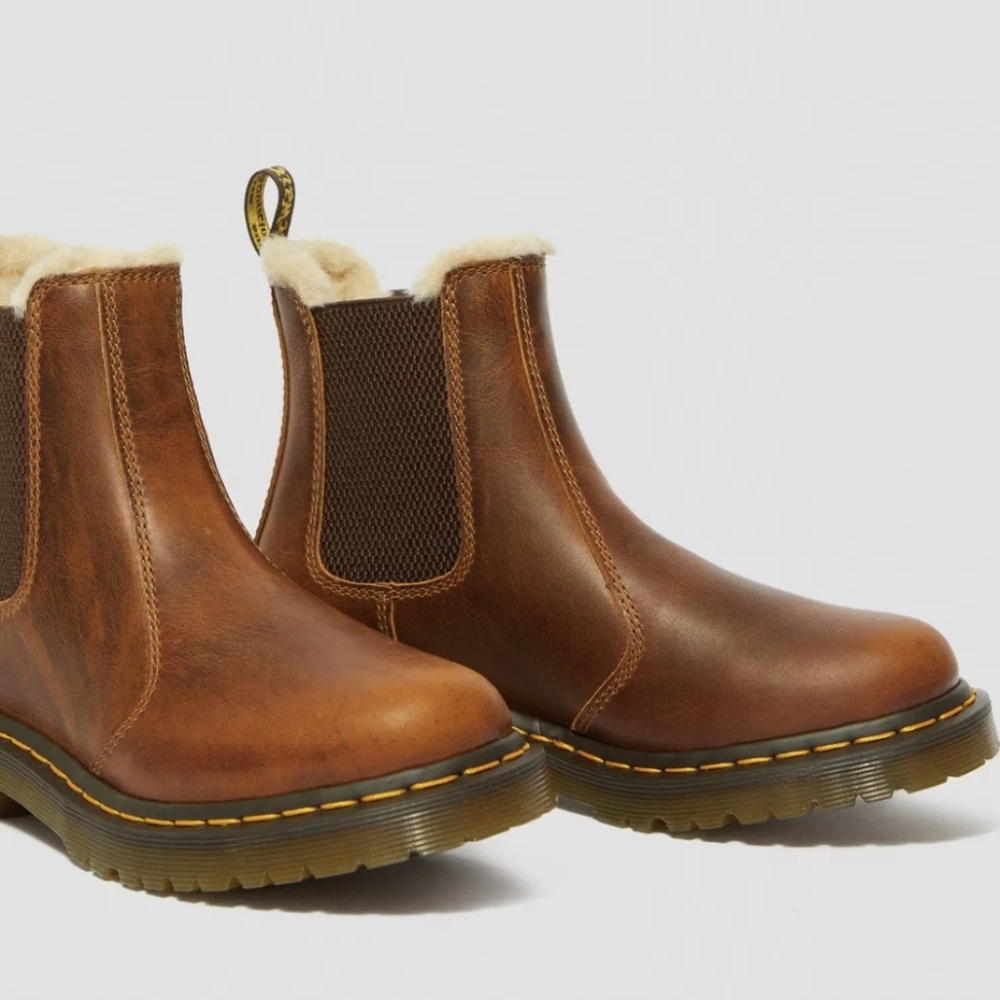 NWT Dr Martens 2976 Leonore Chelsea Boots Butterscotch - Picture 4 of 13